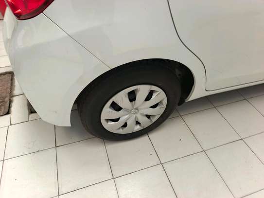 Toyota vitz hybrid image 8