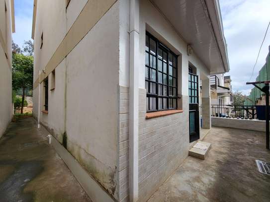 3 Bed Townhouse with En Suite in Windsor image 9