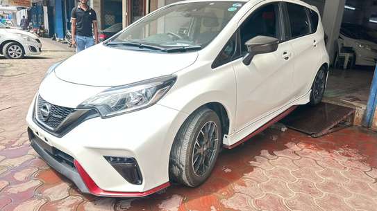 Nissan nismo White 2018 image 1