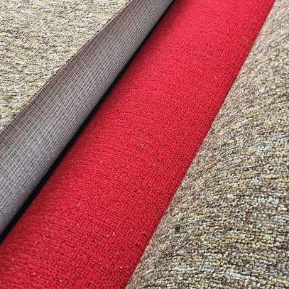 Good quality wall to wall carpets. image 3