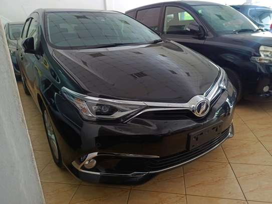 Toyota auris newshape fully loaded 🔥🔥🔥 image 2