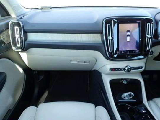 2018 Volvo xc40 image 11