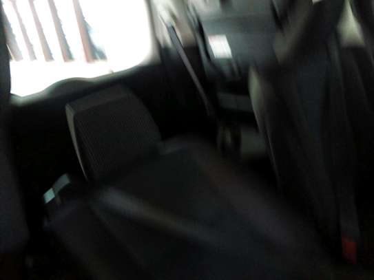 Toyota Noah brown image 2