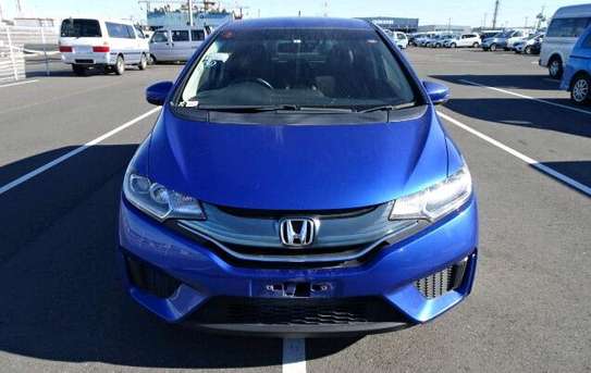 BLUE HYBRID HONDA FIT (MKOPO/HIRE PURCHASE ACCEPTED) image 3