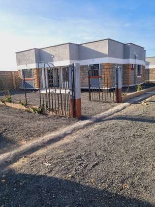 3 Bed House with En Suite at Acacia image 5