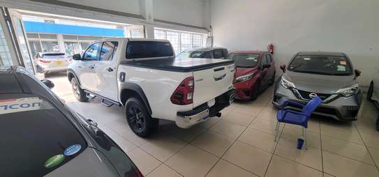 Hilux double cabin 2020 image 6