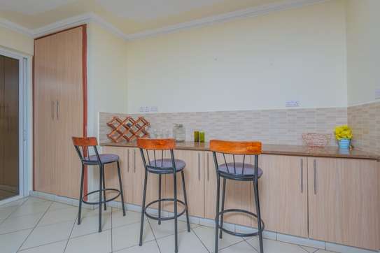 Serviced 2 Bed Apartment with En Suite in Rhapta Road image 13