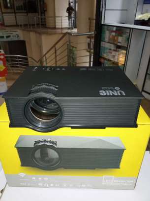 unic 68 portable wifi projector image 1