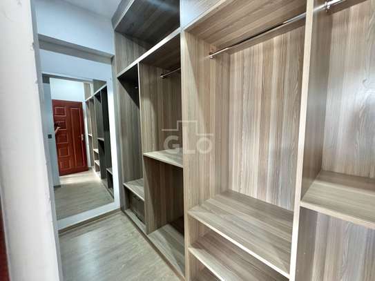 4 Bed Apartment with En Suite in Parklands image 6