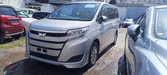 Toyota Noah Hybrid Silver 2018 image 3