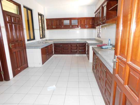 4 Bed Apartment with En Suite in Mombasa CBD image 14