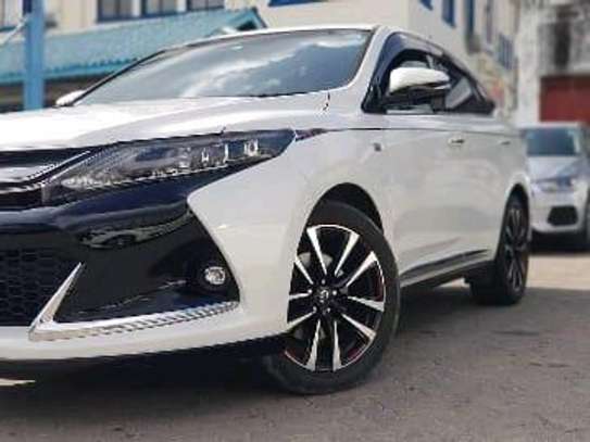 Toyota harrier image 3