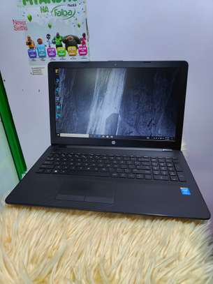 HP Laptop 15/ 250 G6 Model: bs1xx Core i3 image 3