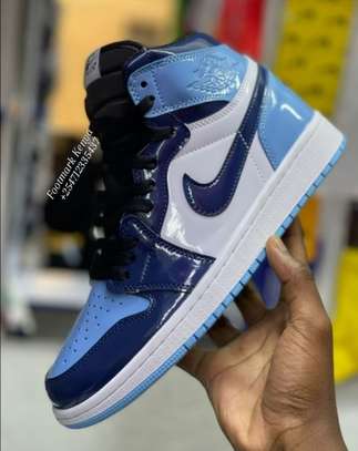 Jordan 1 Nike sneakers image 9