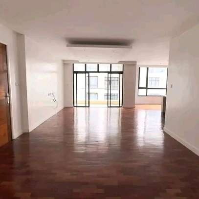 House to let in kilimani image 2
