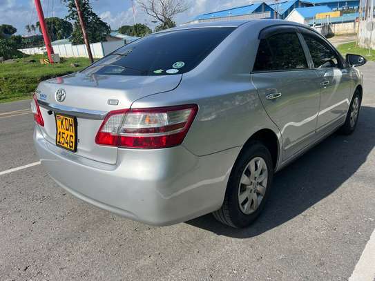 Toyota premio KDH image 6