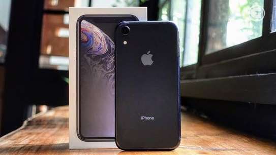 Ex-UK IPhone XR 128GB with Free USB Cable image 1