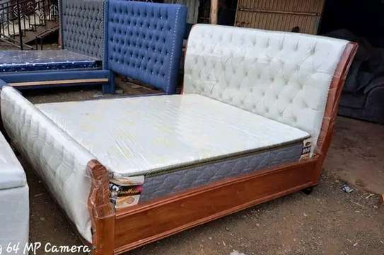 5*6 chesterfield mahogany bed... image 1