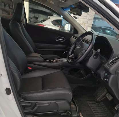 Honda vezel AWD hybrid image 3