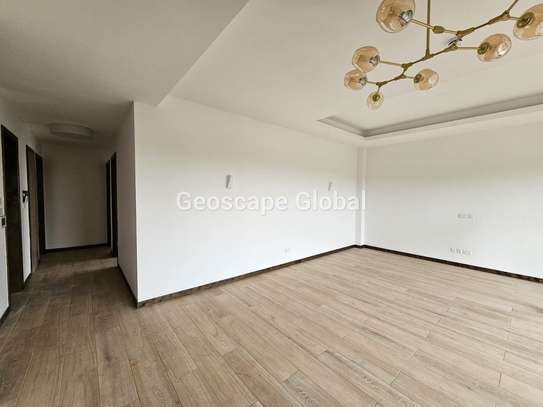 3 Bed Apartment with En Suite in Rosslyn image 13