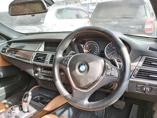 BMW X6 pearl image 2