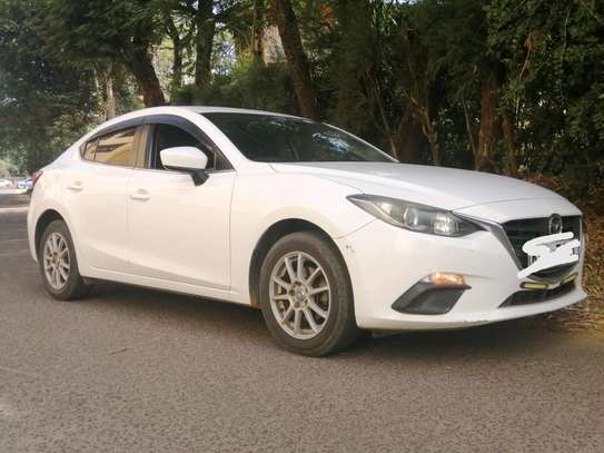 Mazda Axela 2015 model image 2