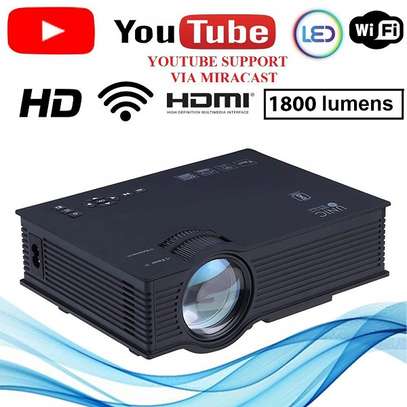 Unic Mini Projector With 1800 Lumens image 2