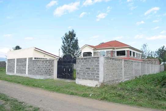 4 bedroom Mansion ( +1br sq) at Pipeline, Nakuru image 4