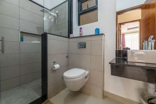 Serviced 2 Bed Apartment with En Suite at Lantana Road image 2