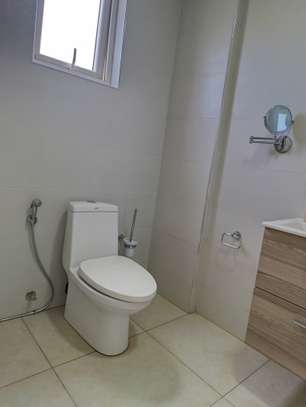 Studio Apartment with En Suite at Sports Road image 6