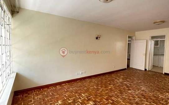 3 Bed Apartment with En Suite in Kileleshwa image 11