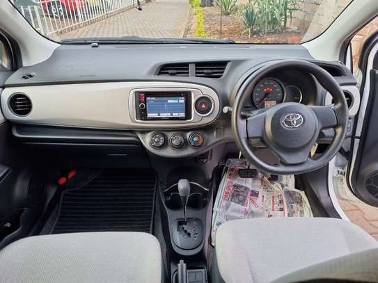 Toyota Vitz 2014 image 4