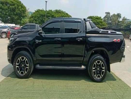 2015 Toyota Hilux double cab image 3