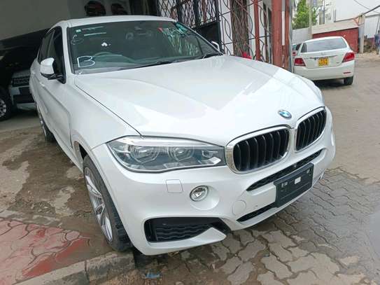 BMW  X6 image 6