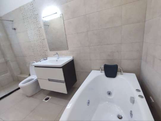 3 Bed Apartment with En Suite in Kilimani image 32