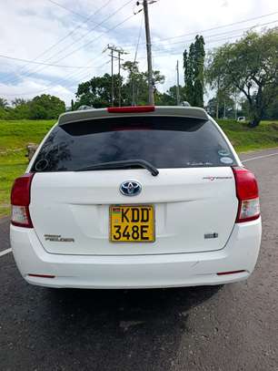 Toyota Fielder image 3