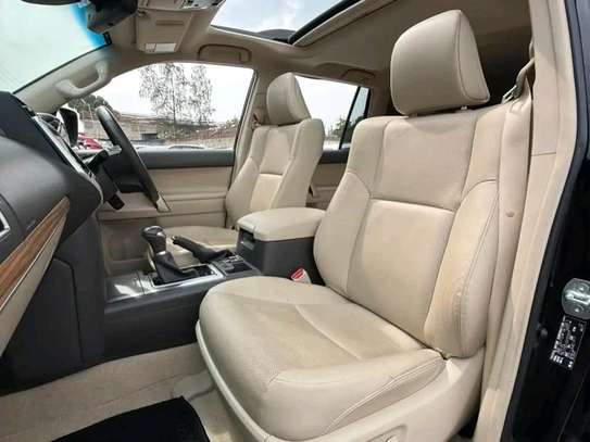 TOYOTA LANDCRUISER PRADO TX.L 2022MODEL SUNROOF PETROL image 5