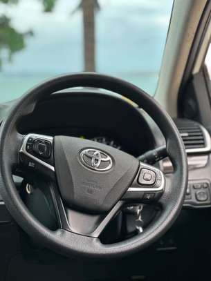 Toyota Premio image 6