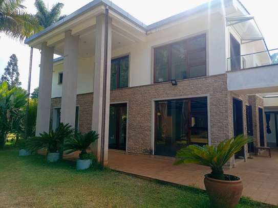 6 Bed House with En Suite at Kitisuru image 10