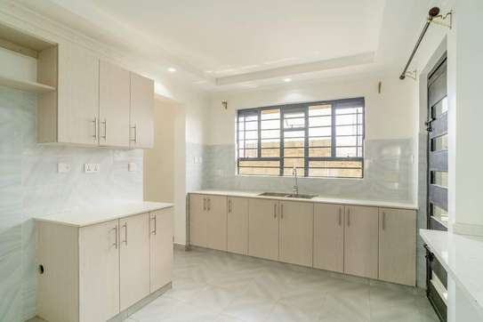 3 bedrooms plus dsq townhouse for sale in kitengela image 1