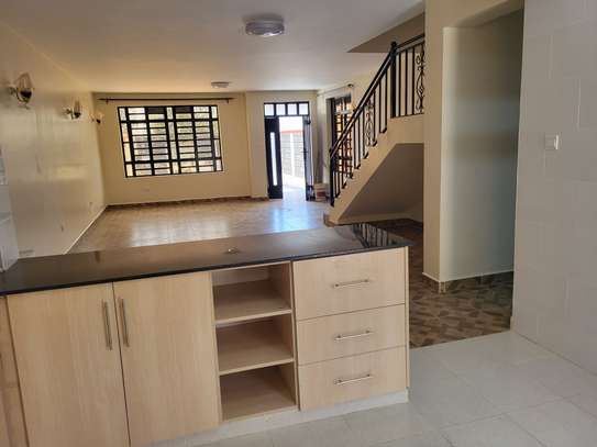 3 Bed House in Kitengela image 5