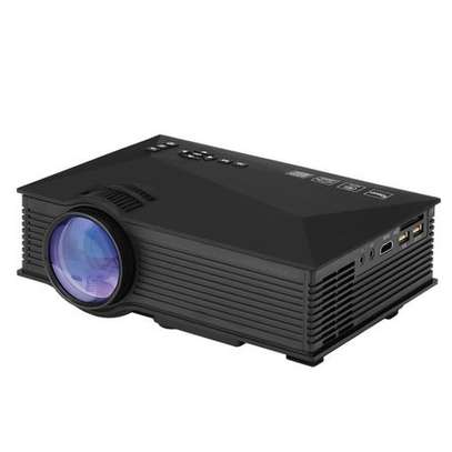 unic 68 portable wifi projector. image 1