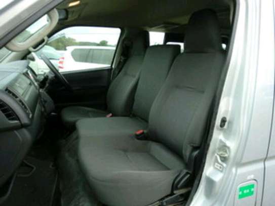 Toyota hiace auto diesel(mkopo accepted) image 8
