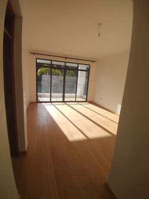5 BEDROOM ALL-ENSUITE VILLA +DSQ FOR SALE image 8