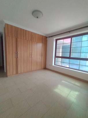3 Bed Apartment with En Suite in Kilimani image 10