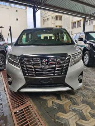 Toyota Alphard 2018 Silver image 9