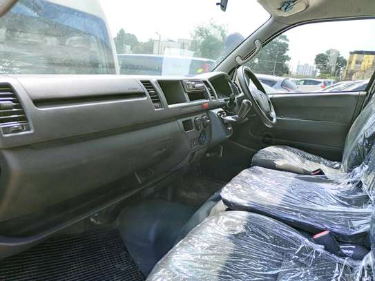 Toyota 16seater image 2