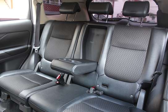 Mitsubishi Outlander PHEV GG2W 4WD 2015 image 3