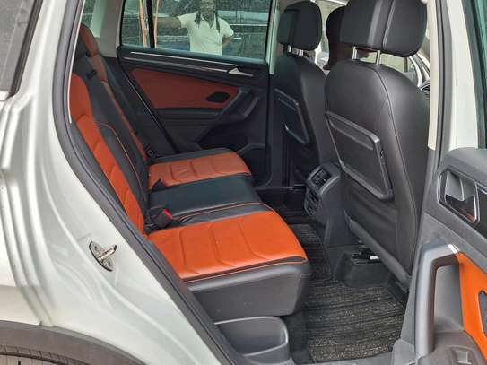 Volkswagen Tiguan Sunroof White TDI 2018 2000cc image 6