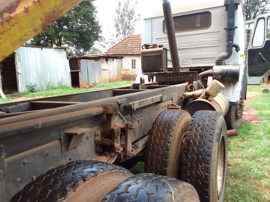 Tata tipper image 2